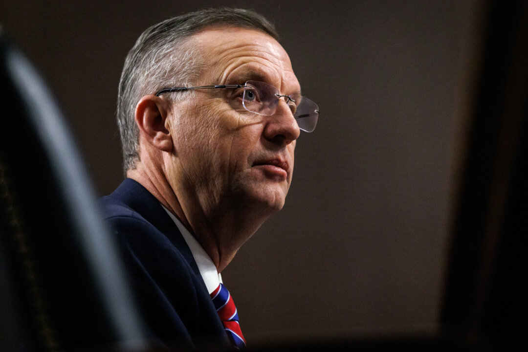 Departamento de Asuntos de Veteranos dispara a más de 1,000 empleados